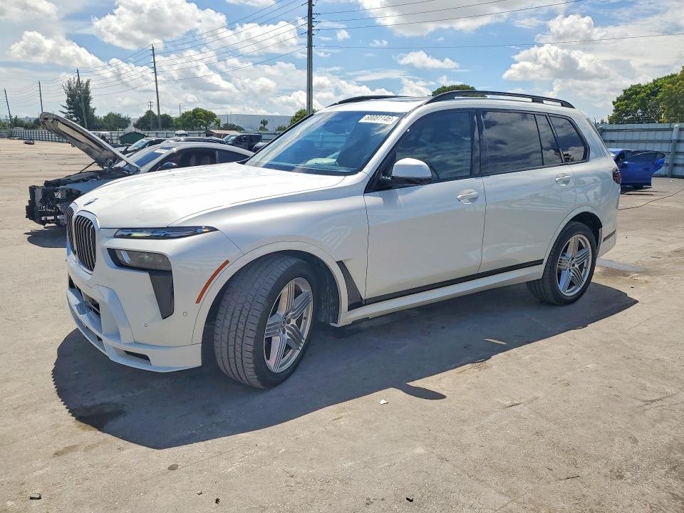 2025 BMW X7 ALPINA XB7
