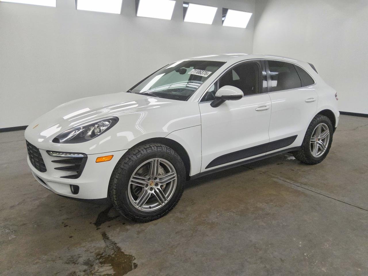 2015 Porsche Macan S photo
